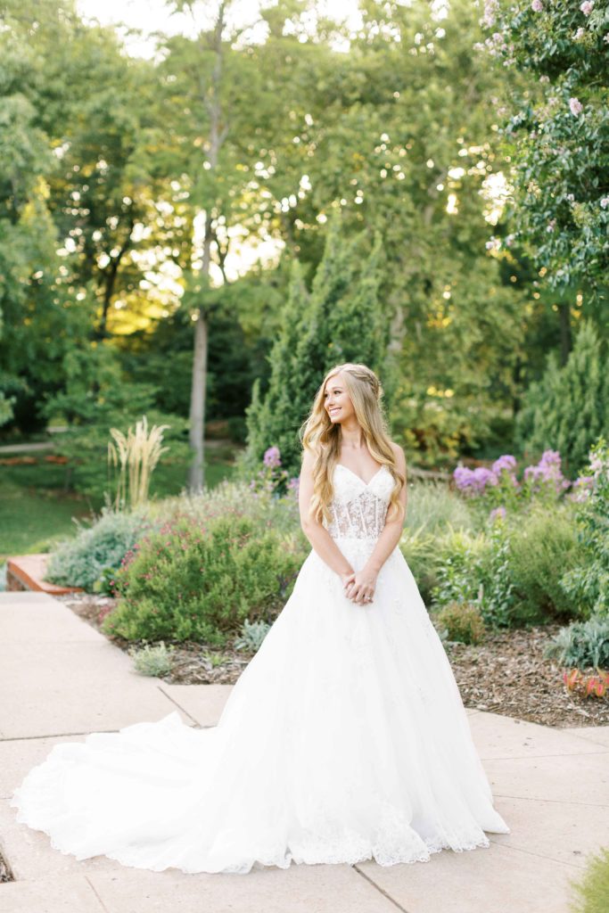 oklahoma bridal session at will rogers gardens